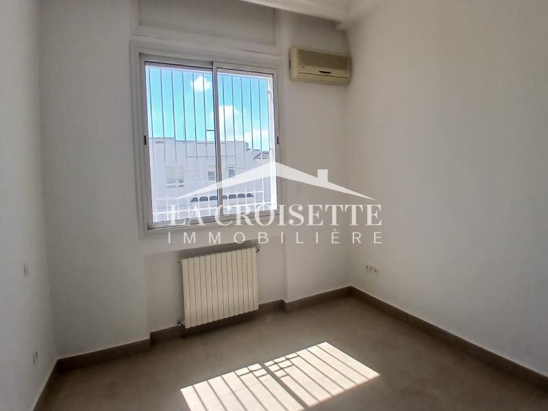 Villa S+5 avec jardin aux Berges du Lac 1